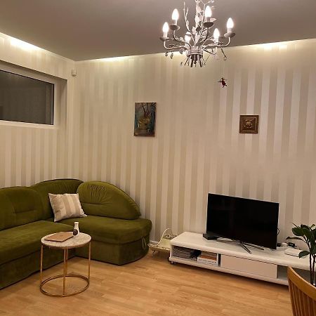 Provence Style Apartment In Old Town Klaipėda Exteriör bild