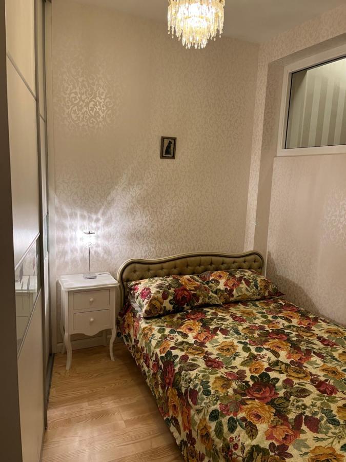Provence Style Apartment In Old Town Klaipėda Exteriör bild