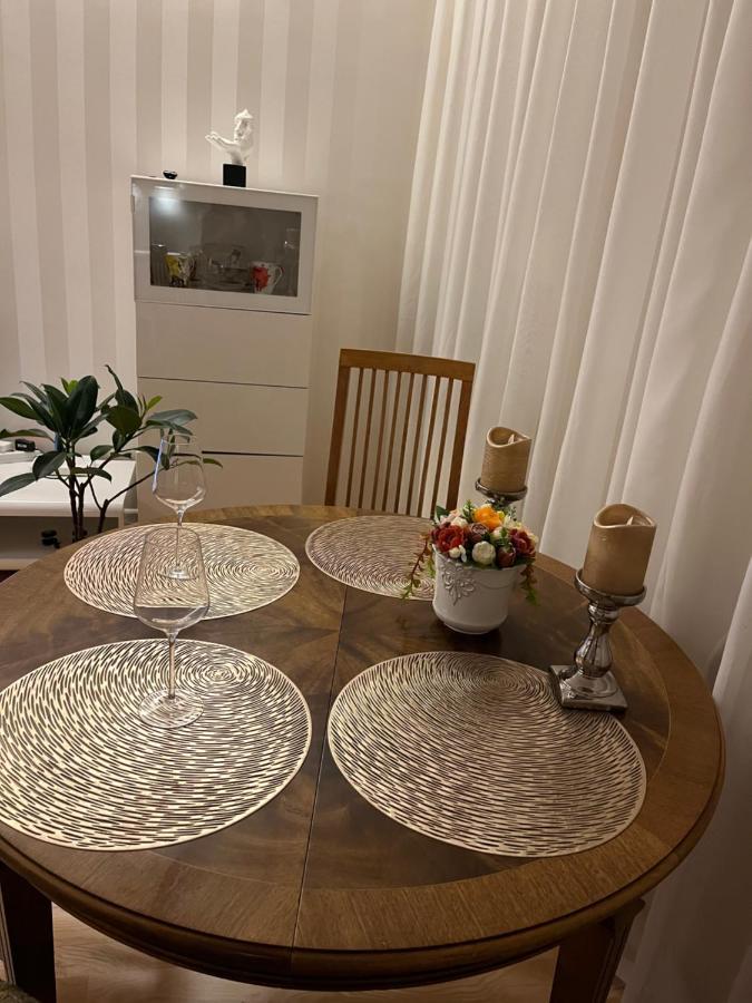 Provence Style Apartment In Old Town Klaipėda Exteriör bild